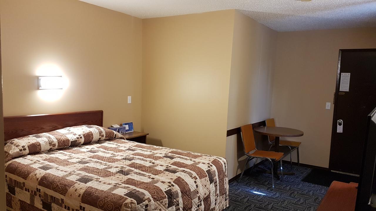 Golden West Motor InnCarstairs エクステリア 写真