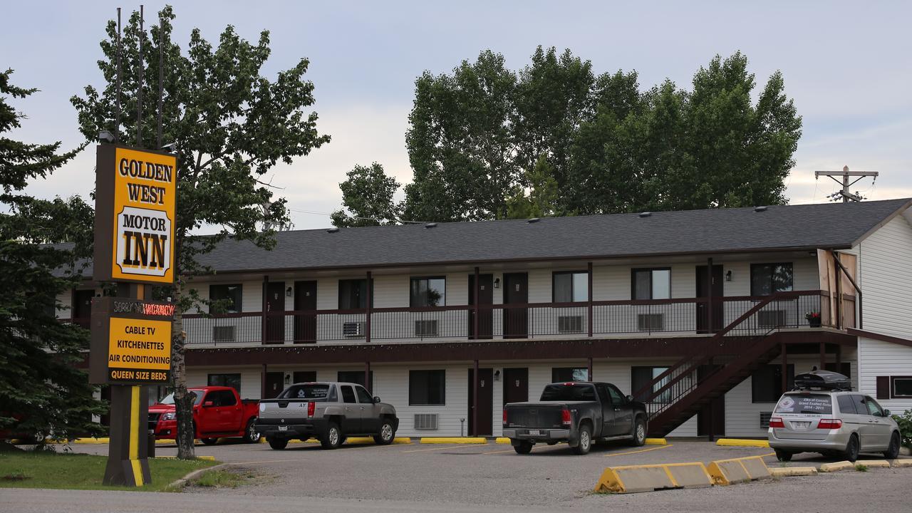 Golden West Motor InnCarstairs エクステリア 写真