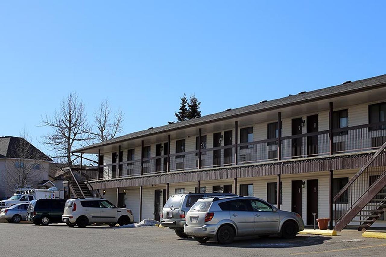 Golden West Motor InnCarstairs エクステリア 写真